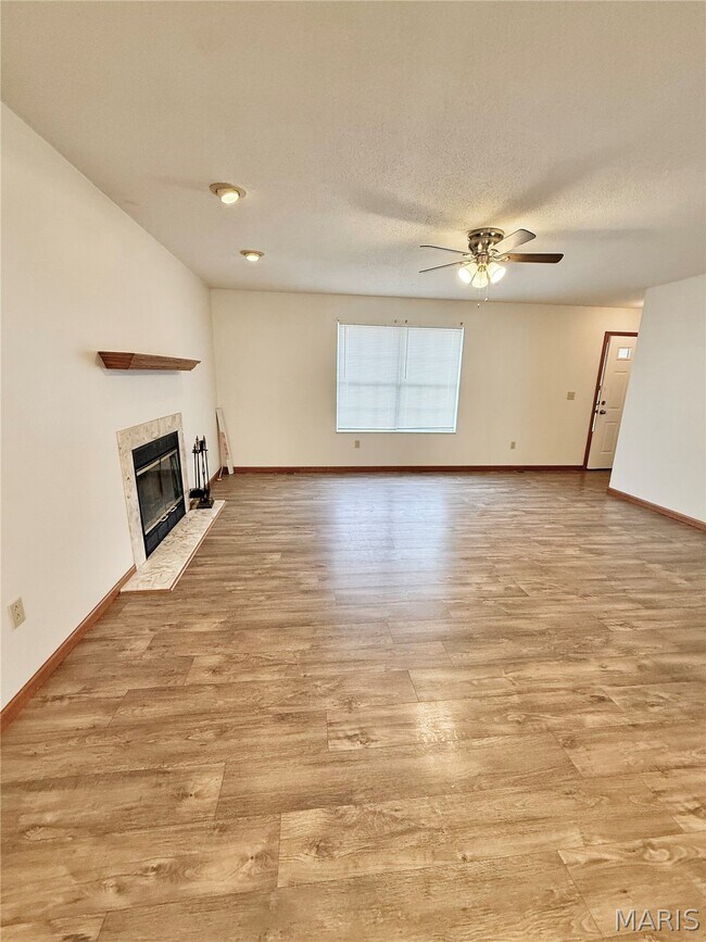 Photo - 455 S 6th St