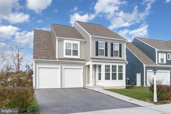 Building Photo - 1726 Bradley Dr