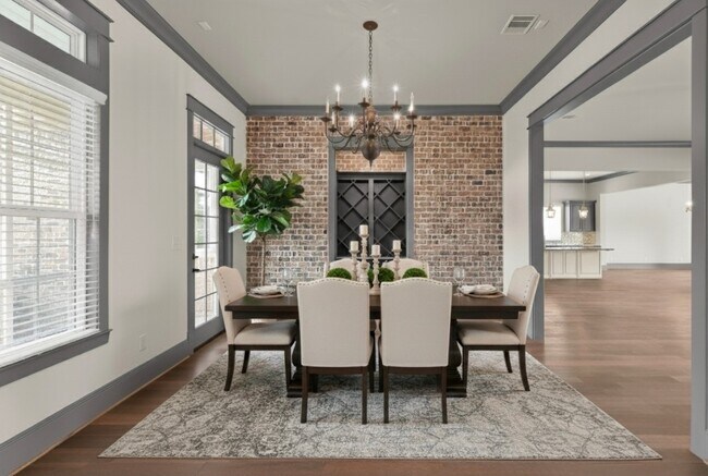 Photo - 2331 Bottlebrush Ln