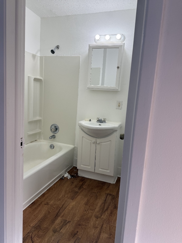 Photo - 310 NW Chapel Dr