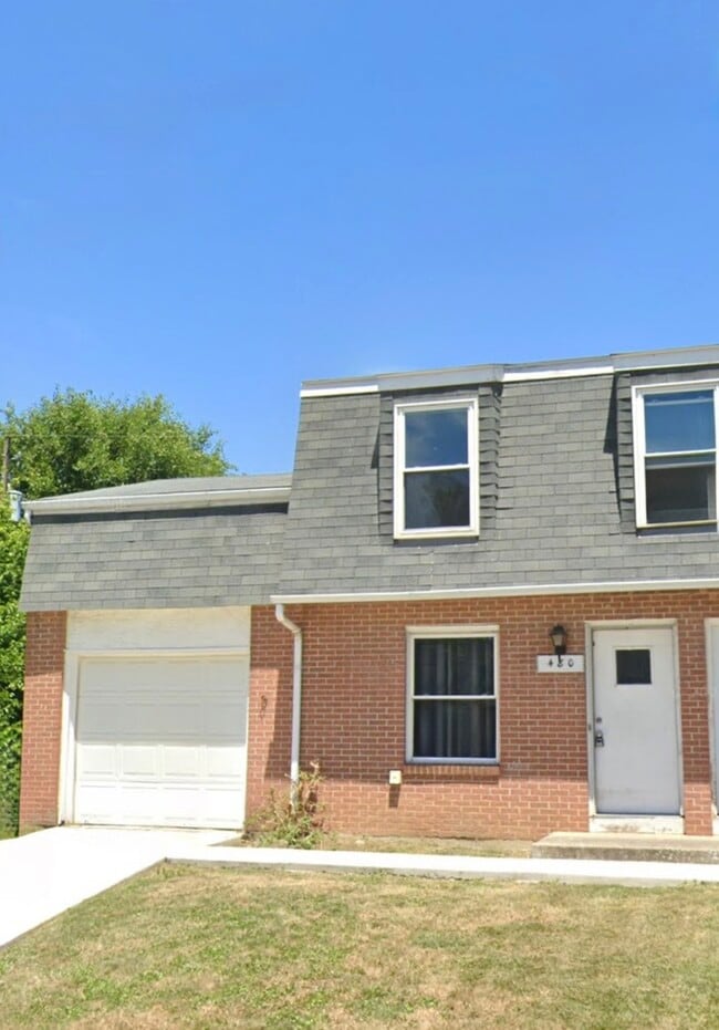 Building Photo - Charming 2 beds 1.5 baths in Gahanna Rental
