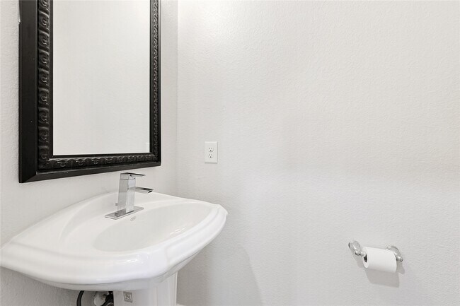 Photo - 5166 Oasis Park Ln