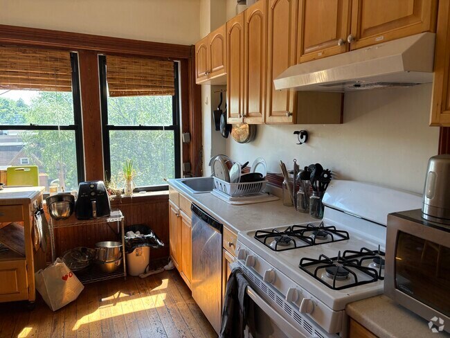 Building Photo - 2016 Massachusetts Ave Unit 2 Rental