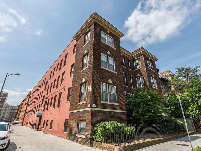 Photo - 1420 Harvard St NW Unidad 403