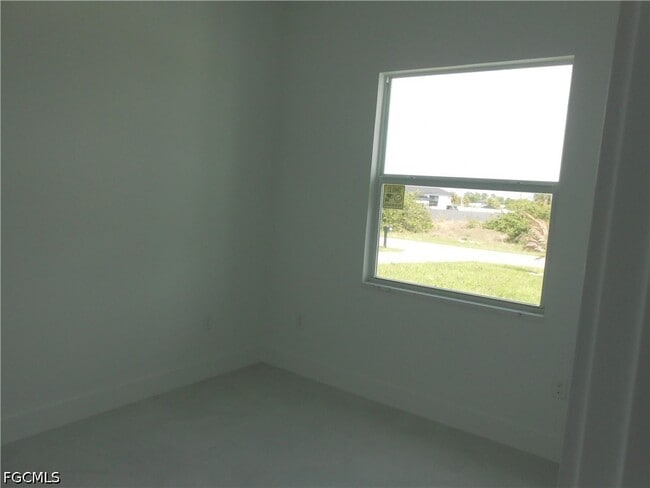 Photo - 320 Poplar St