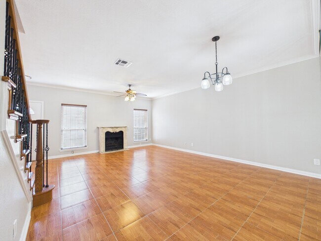 Photo - 4001 Tanglewilde St Unit 709