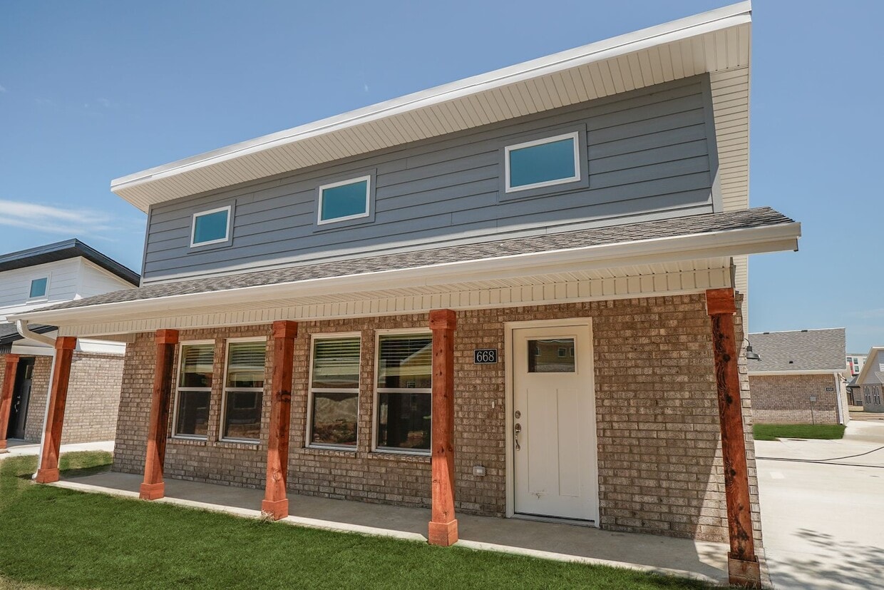 2 Bed 2 Bath Home in Fayetteville! - 2 Bed 2 Bath Home in Fayetteville!