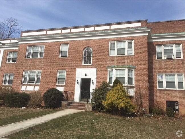 Building Photo - 5 Laurel St Unit B-3 Rental