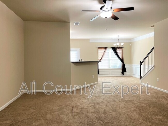 Photo - 599 Oakside Pl