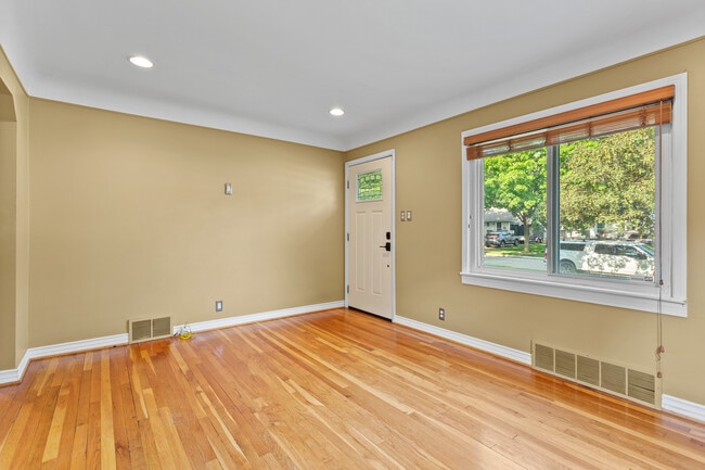 Photo - 3403 Woodland Ave