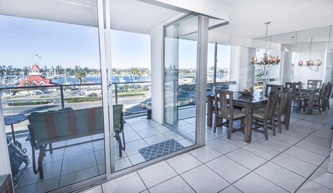 Photo - 1710 Avenida Del Mundo Unidad 207