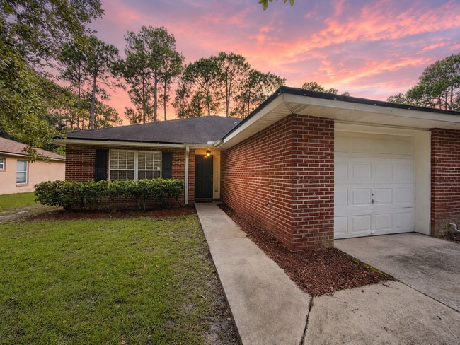 Building Photo - $1495.00 - Duplex Palm Coast - Freshly updated