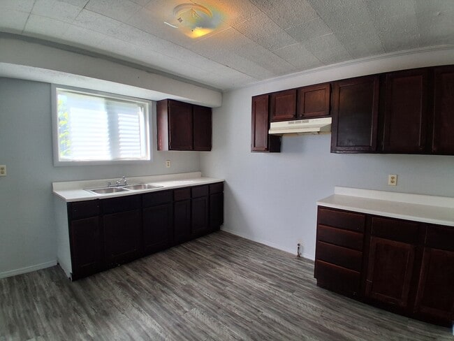 Photo - 930 N Bowman Ave