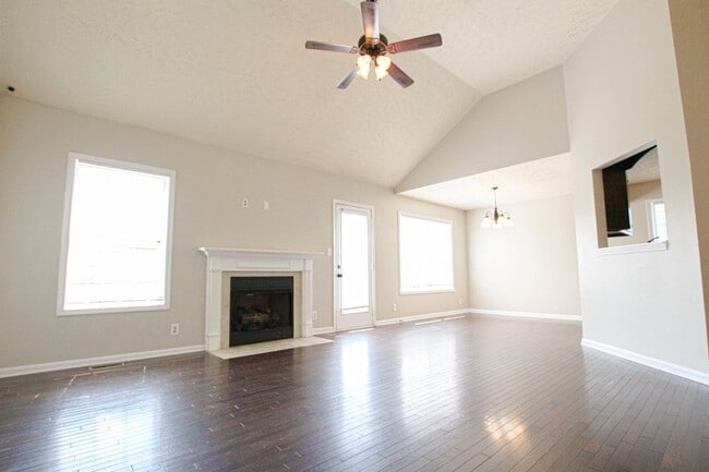 Photo - Pet Friendly Three Bedroom!