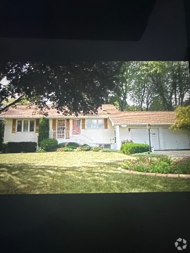 Building Photo - 1707 Fairview Ave N Rental