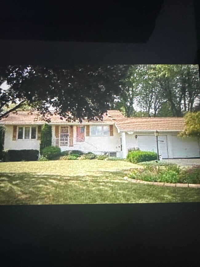 Building Photo - 1707 Fairview Ave N Rental