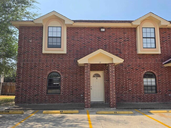 Building Photo - 4101 Tilden Ave Unit 12