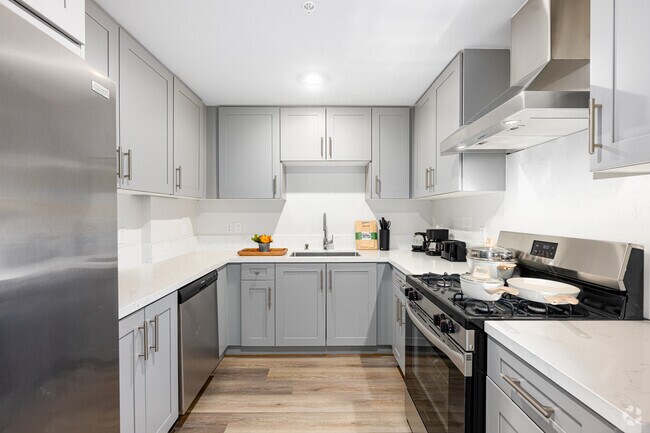 2BR, 2BA - 1155SF - Kitchen