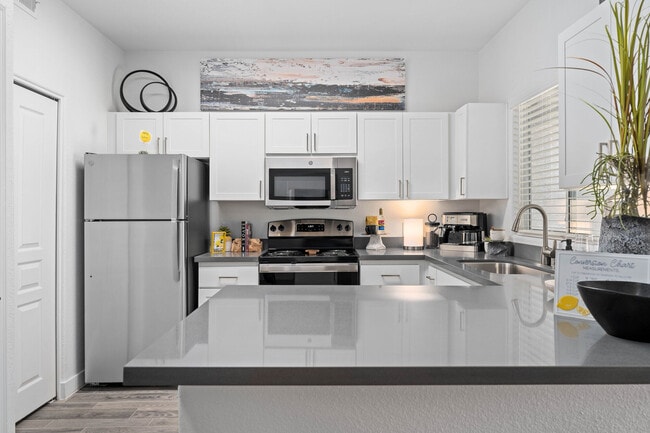 Broadstone Tempe Station apartments — community photo
