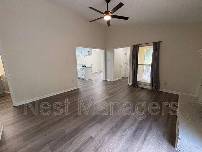 Photo - 491 Oates Dr