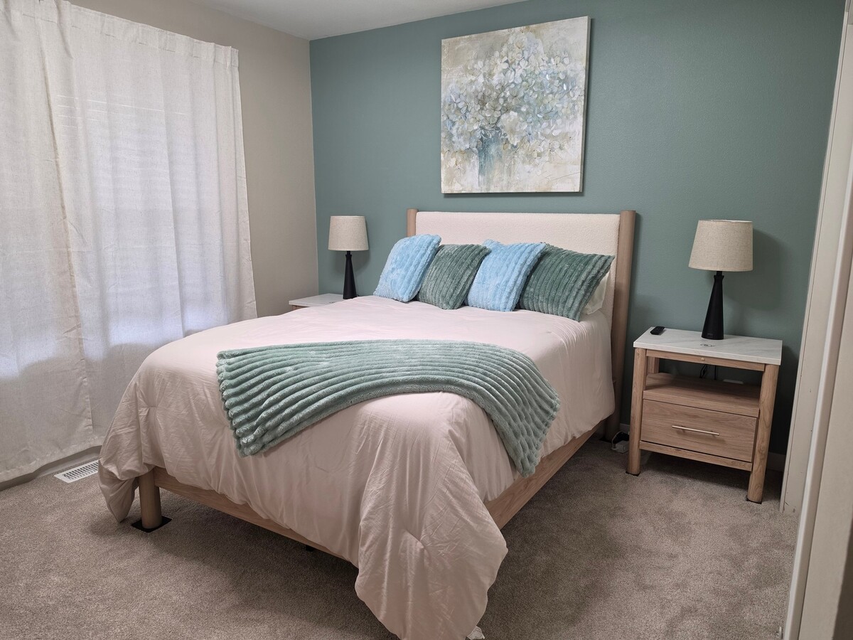 Photo - 630 Hamlin Pl