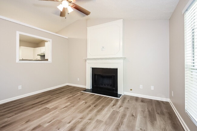 Photo - 3716 Crescent Hill Ln