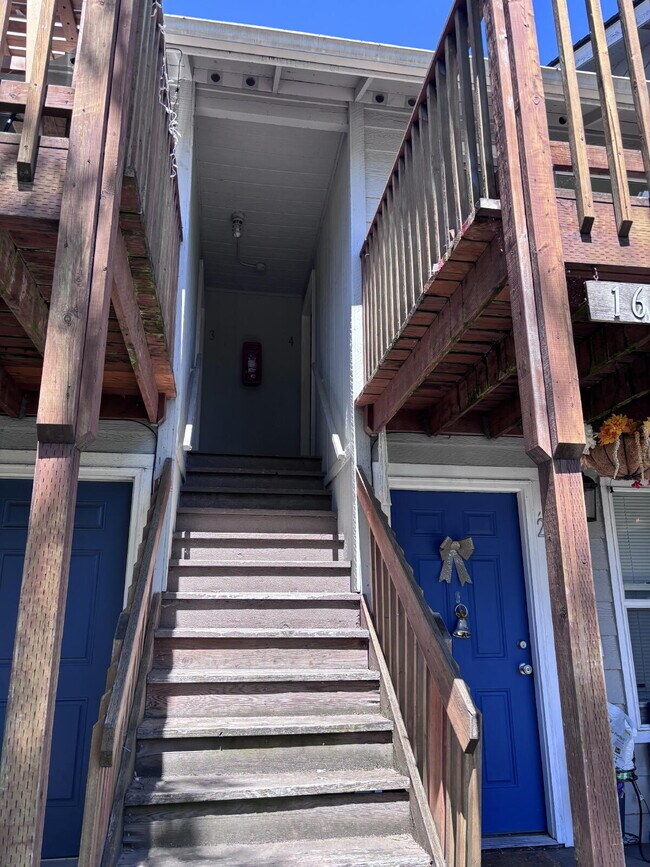 Photo - 1626 S G St Unit 3