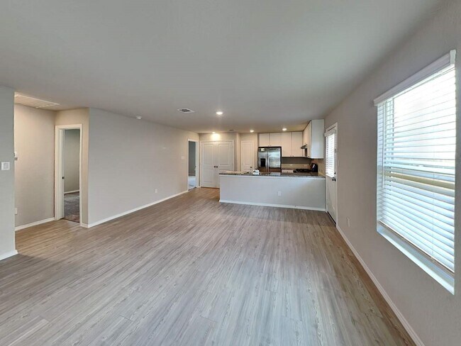 Photo - 10618 Varmus Dr