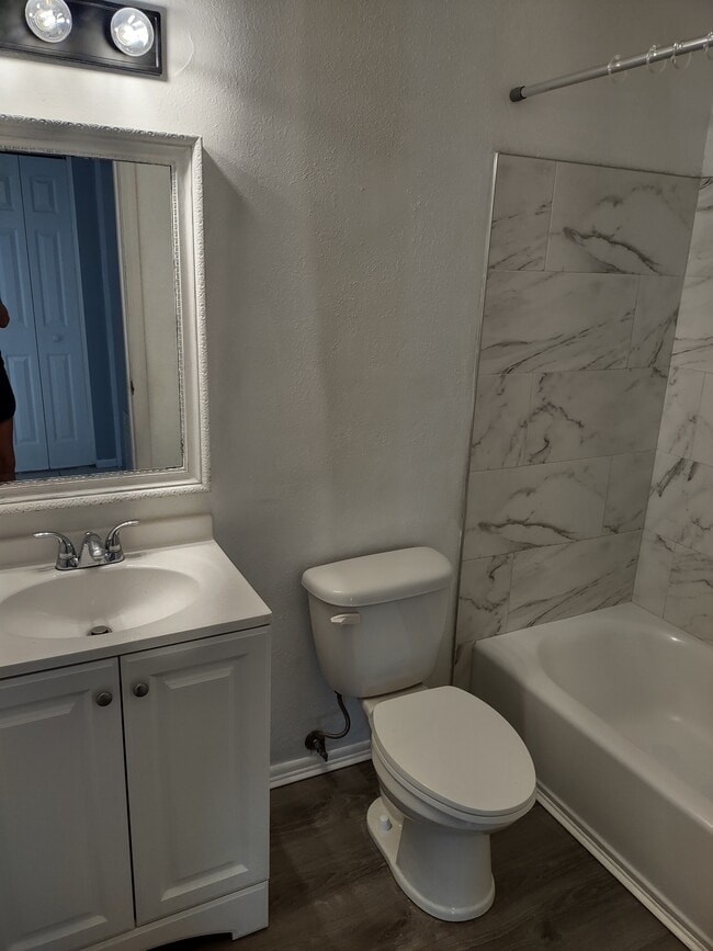 Photo - 399 Manly Ave