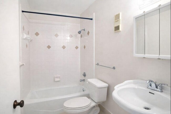 Photo - 1443 SW 27th Ave