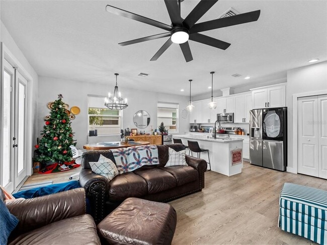 Photo - 3103 W Leroy St