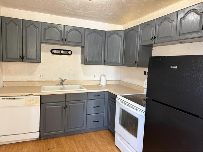 Photo - 4101 SE 11th St