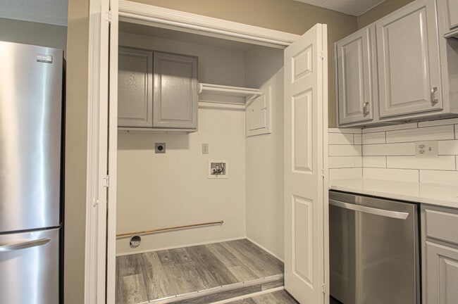 Photo - 6905 E 112th St