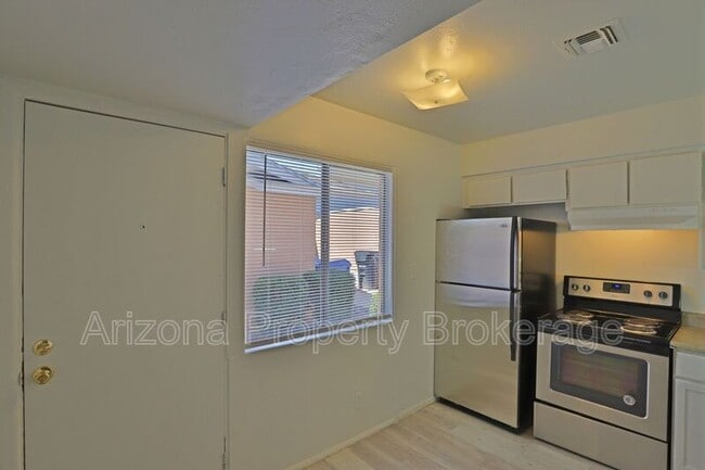 Photo - 1702 W Vogel Ave Unit A7