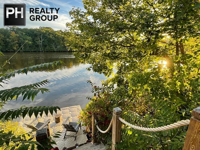 Photo - 157 Riverview Ave