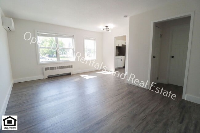 Photo - 1823 Griswold Dr Unit B13