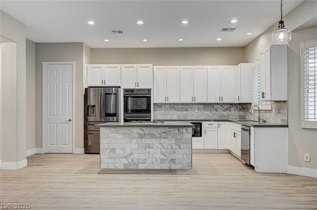 Photo - 8103 Villa Cano St