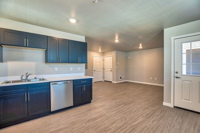 Photo - 2818 Meridian Ave E Unit B101