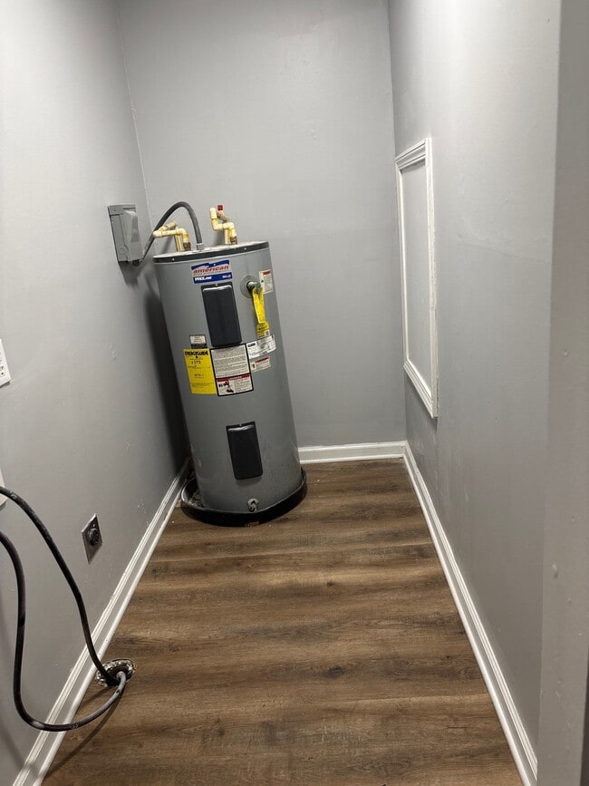 Photo - 131 E Jefferson St