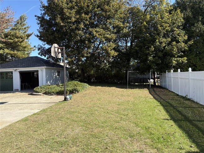 Photo - 36-36 Underwood St.