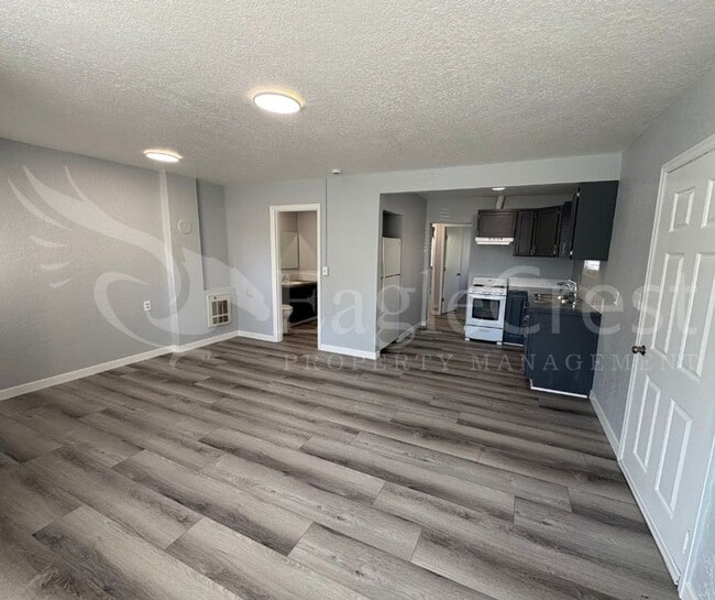Photo - Roseville Lane Apartments Unit H
