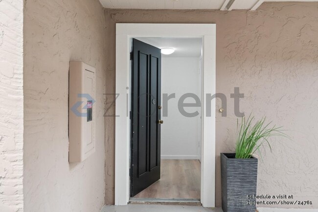 Photo - 675 Sharon Park Dr