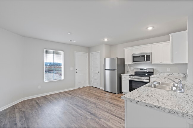 Photo - 4020 Ryan Dr SW