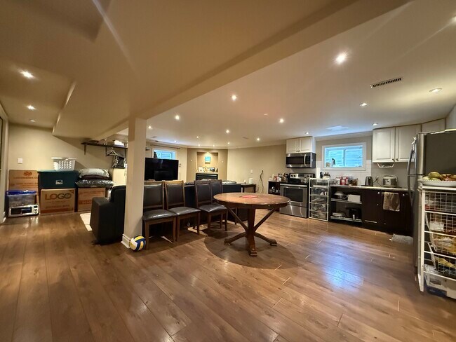 Photo - 7071 Baskerville Run