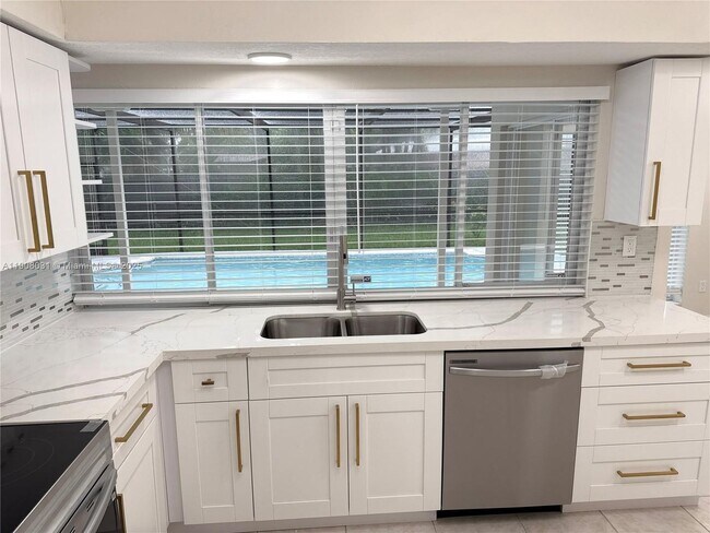 Photo - 6708 Camelia Dr