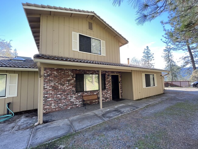 Photo - 43126 E Sugar Pine Dr House