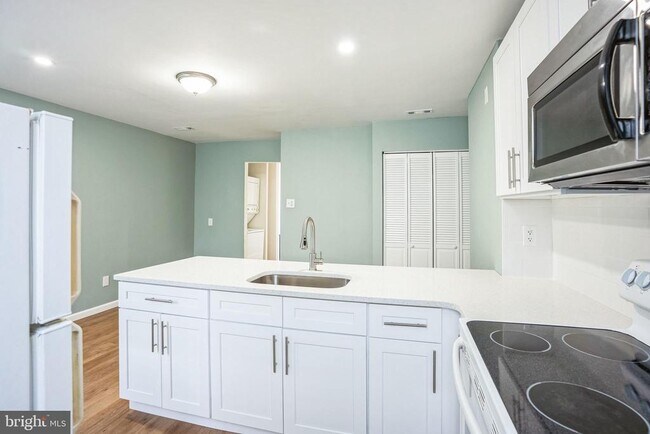 Photo - 435 N 32nd St Unit 2