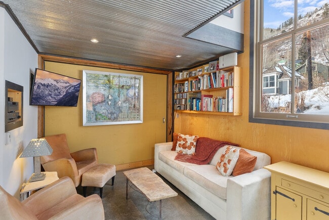 Photo - 216 E Galena Ave Unit SI ID1324990P