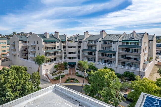 Photo - La Mesa Village Plaza Apartments