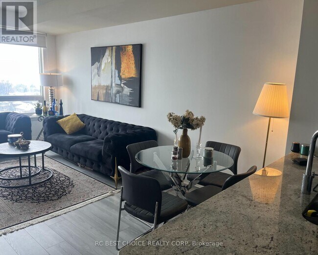 Photo - 520 Steeles Ave W Unité 1113